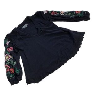 XS by Anthropologie Peasant Blouse Black w/Embroidered Floral Sleeves